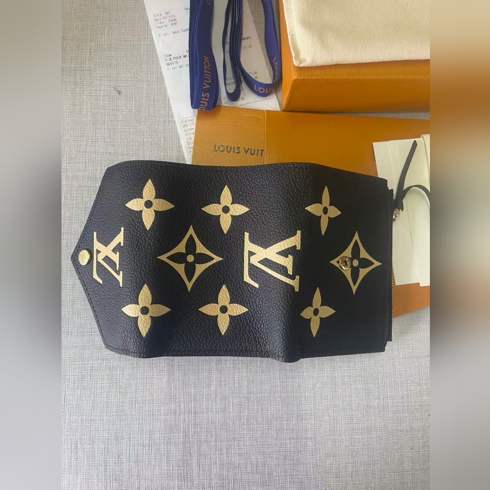 Louis Vuitton Victorine Wallet - Picture 8 of 11